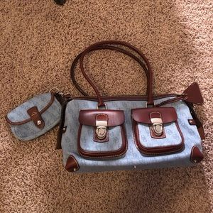 Dooney & Bourke